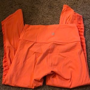 Lululemon cropped pants